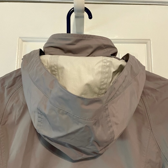 The North Face Rain Jacket size XS - on SALE!!! - Picture 4 of 8